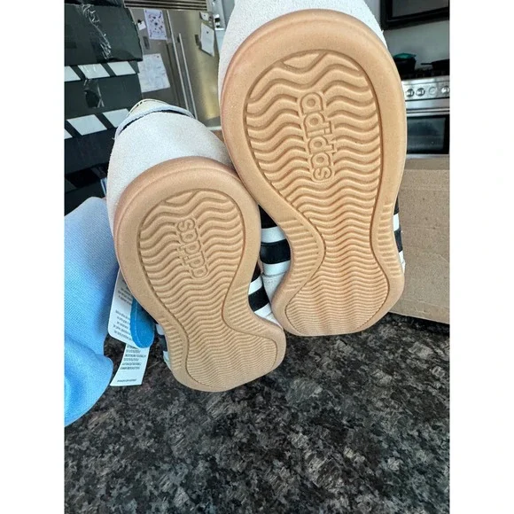 adidas Women's White Black samba special edition Sneakers - Picture 7 of 7